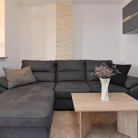 Apartment Milena 436 Fazana