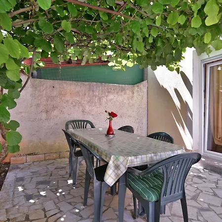 Milena 436 Apartment Fazana